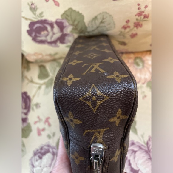 Louis Vuitton Trousse Toilette Pouch 23/Cosmetic Case - Picture 4 of 10